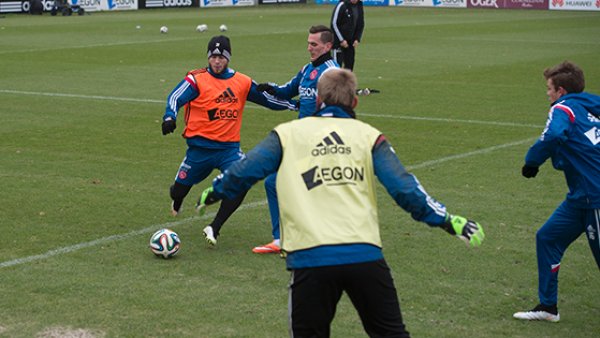 找出边后卫 找出边后卫