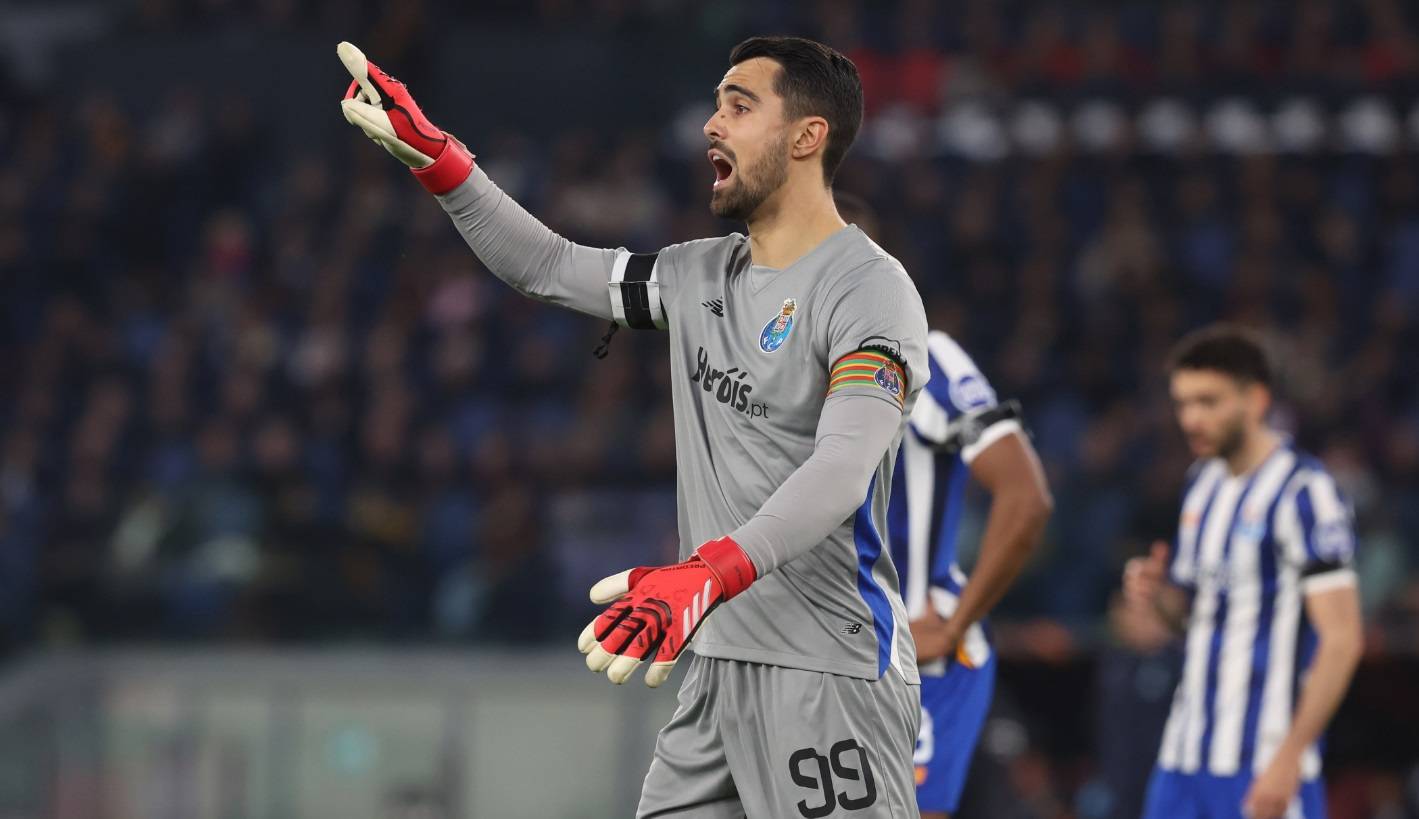 自西班牙的 自西班牙的