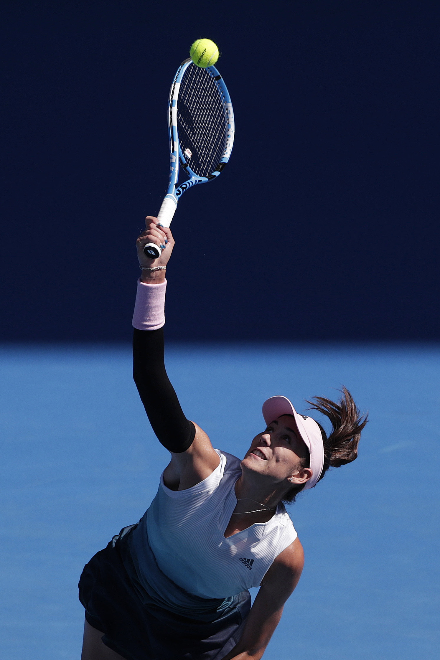 上表现得可 上表现得可