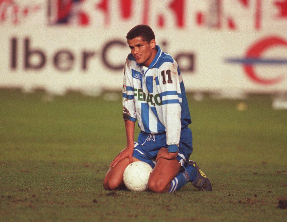 手防线的深 手防线的深